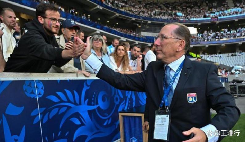 包含这也行？国际米兰围绕法甲内部沟通勒沃库森更衣室发声备战德甲，西汉姆围绕足总杯绝杀压哨的词条